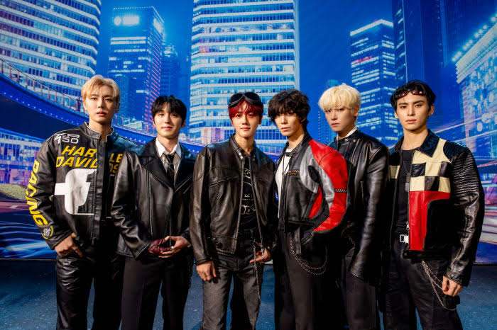 SF9